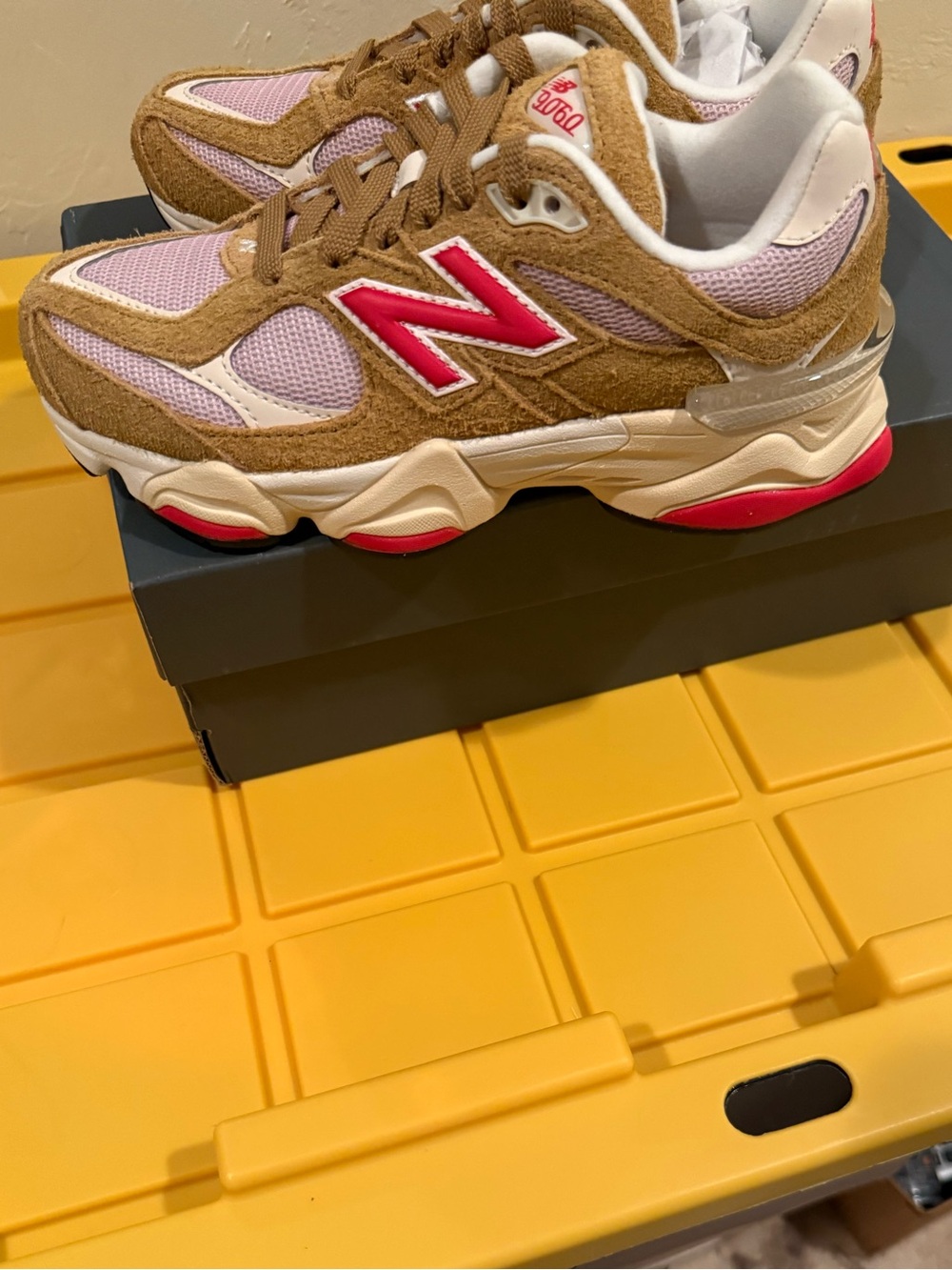 NIB New Balance 9060 Athletic Shoes Beige Pink Suede Mesh US Kid 4 Women’s 5.5